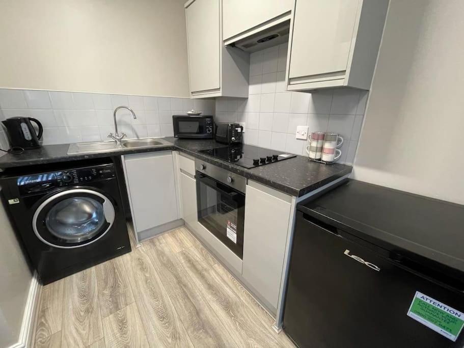 Hosted By Ryan - 1 Bedroom Apartment ลิเวอร์พูล ภายนอก รูปภาพ